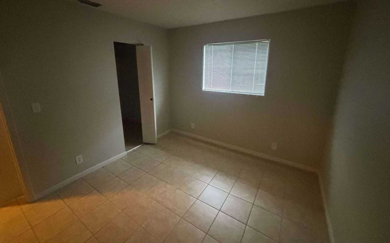 3858 Northwest Huntsboro Street - Photo 7 of 10