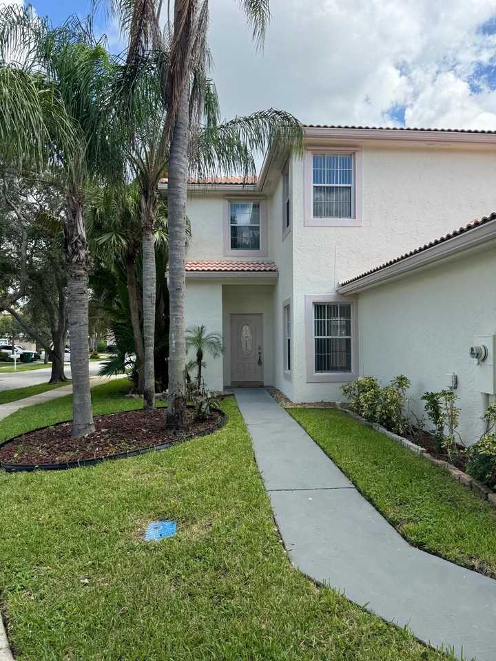 18097 Sw 30th Ct - Photo 2 of 8