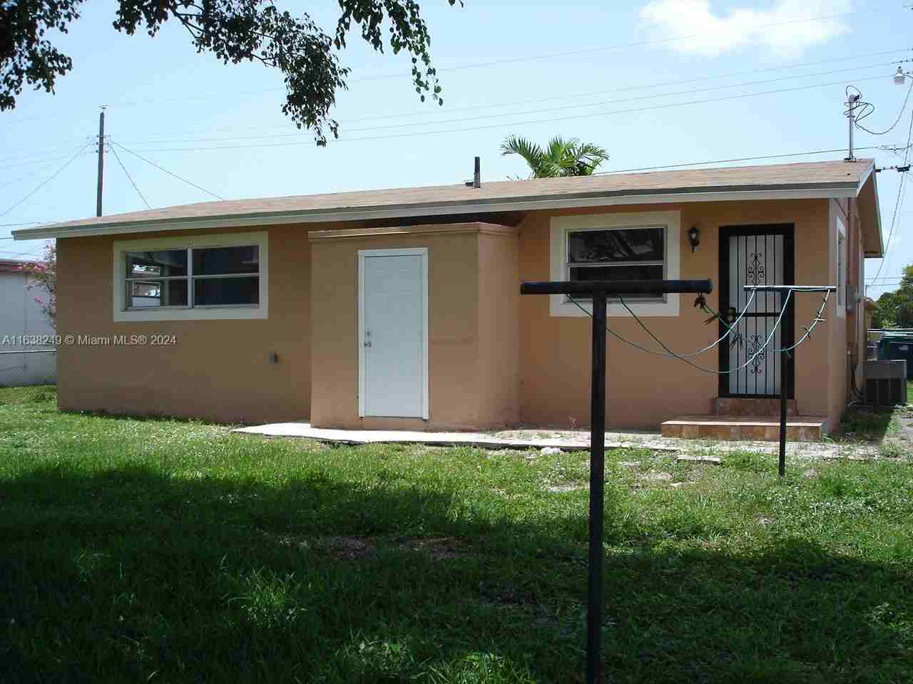 1821 Nw 155th St - Photo 3 of 8