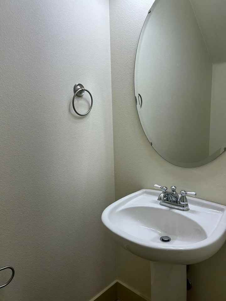 2129 S Amy Ave - Photo 6 of 25