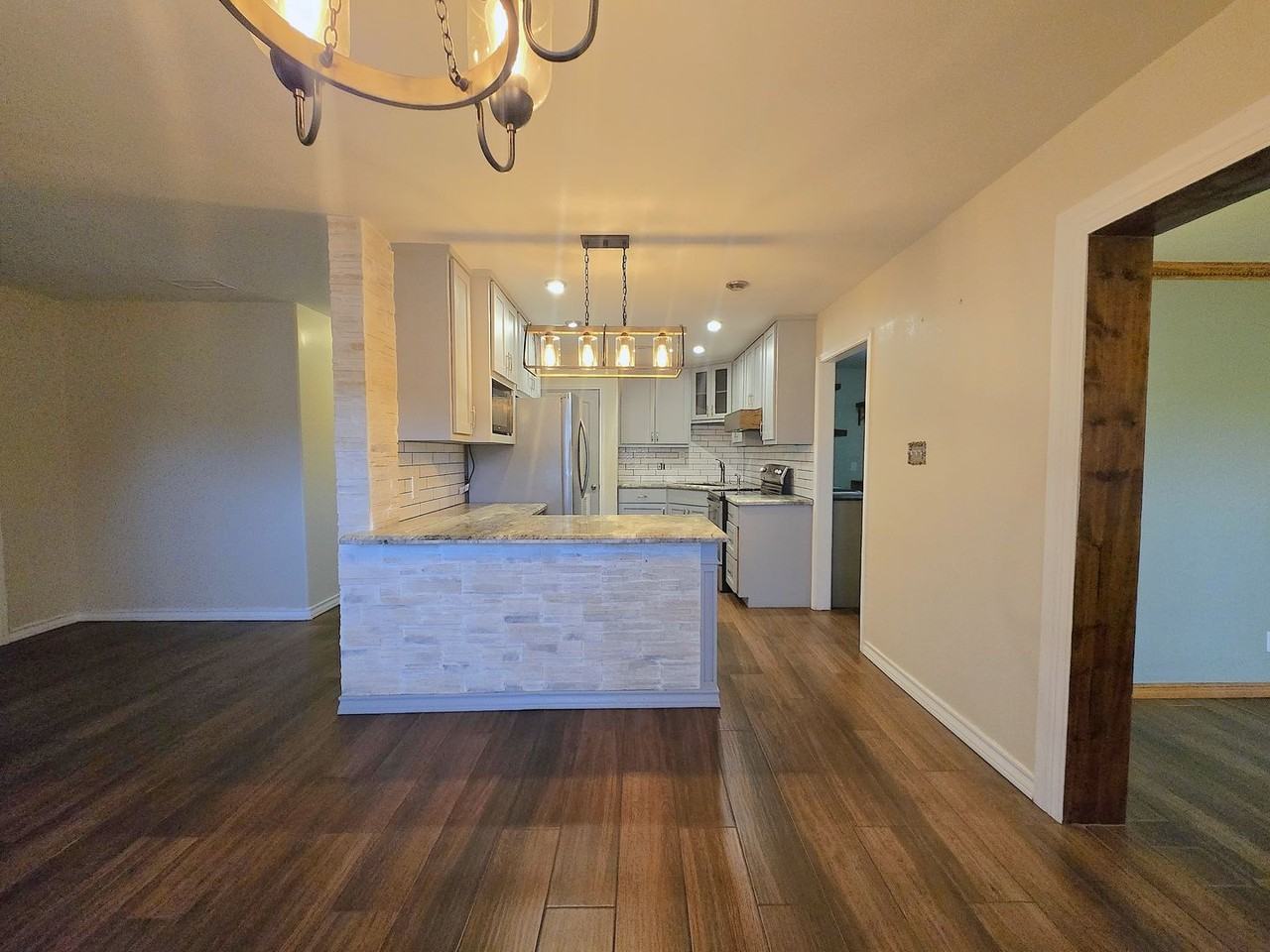 126 La Silla Dr - Photo 6 of 25