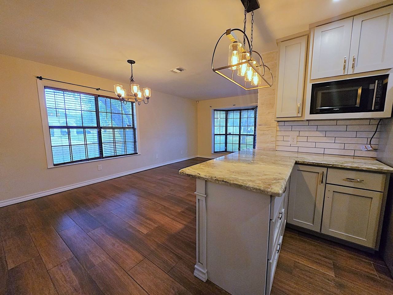 126 La Silla Dr - Photo 7 of 25