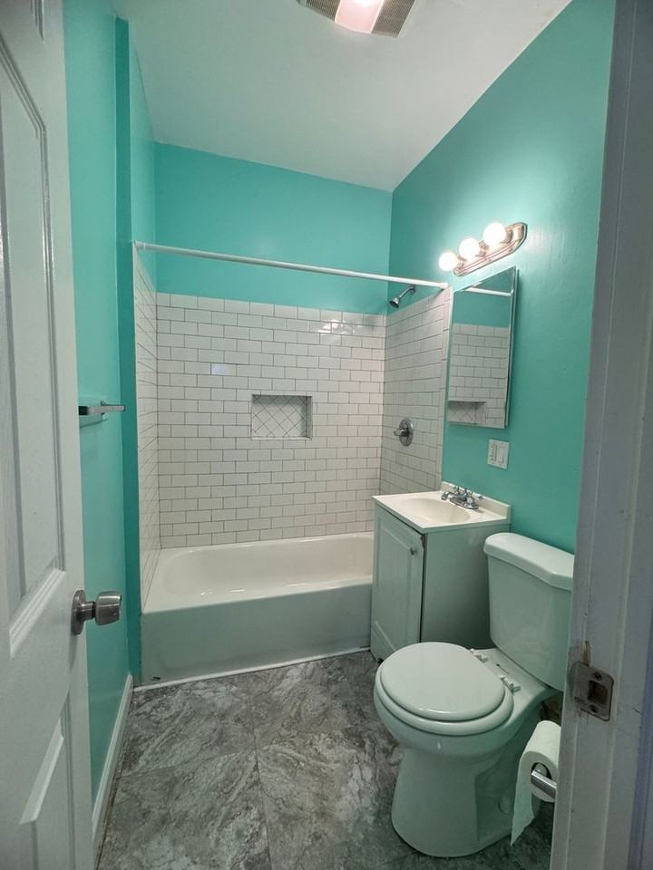 572-574 Seward  T2 - Photo 2 of 8