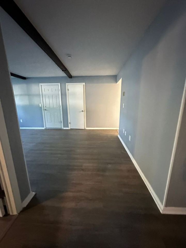 39 Elmview Circle - Photo 3 of 21
