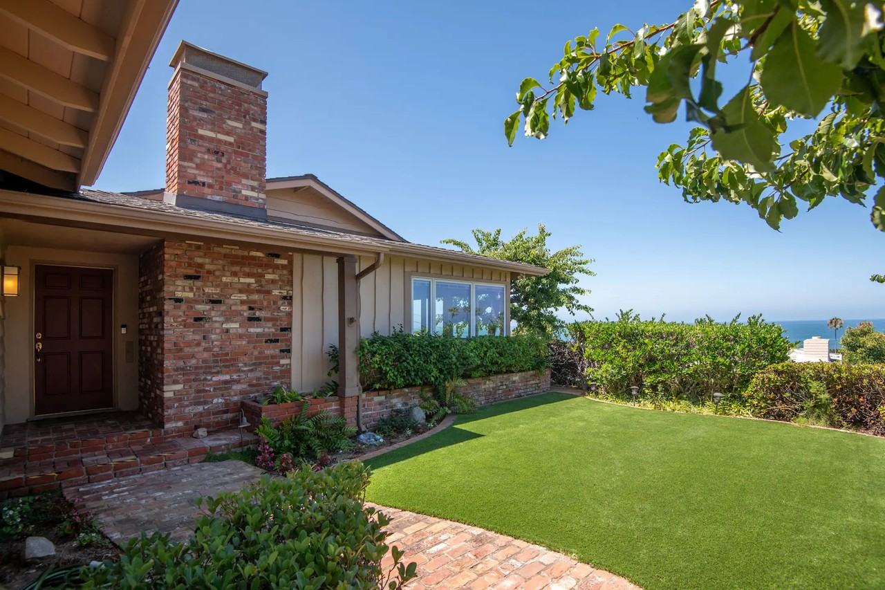 4409 Brindisi St - Photo 3 of 37