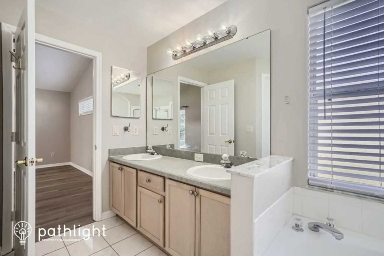 15220 Greater Groves Blvd - Photo 3 of 8