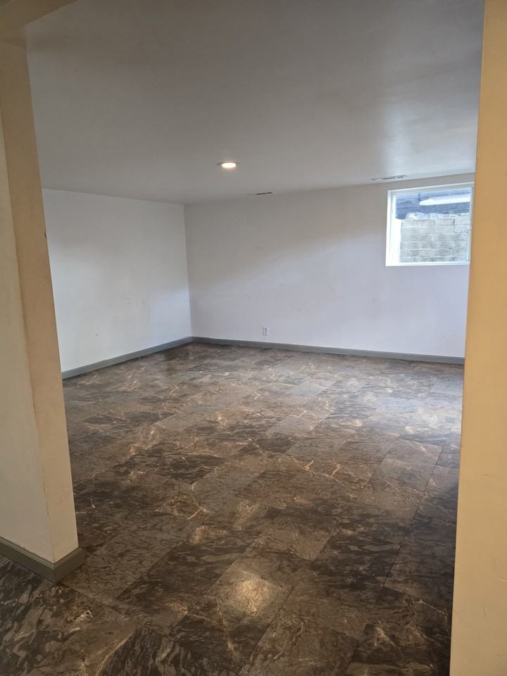 2933 S 9050 W - Photo 3 of 9