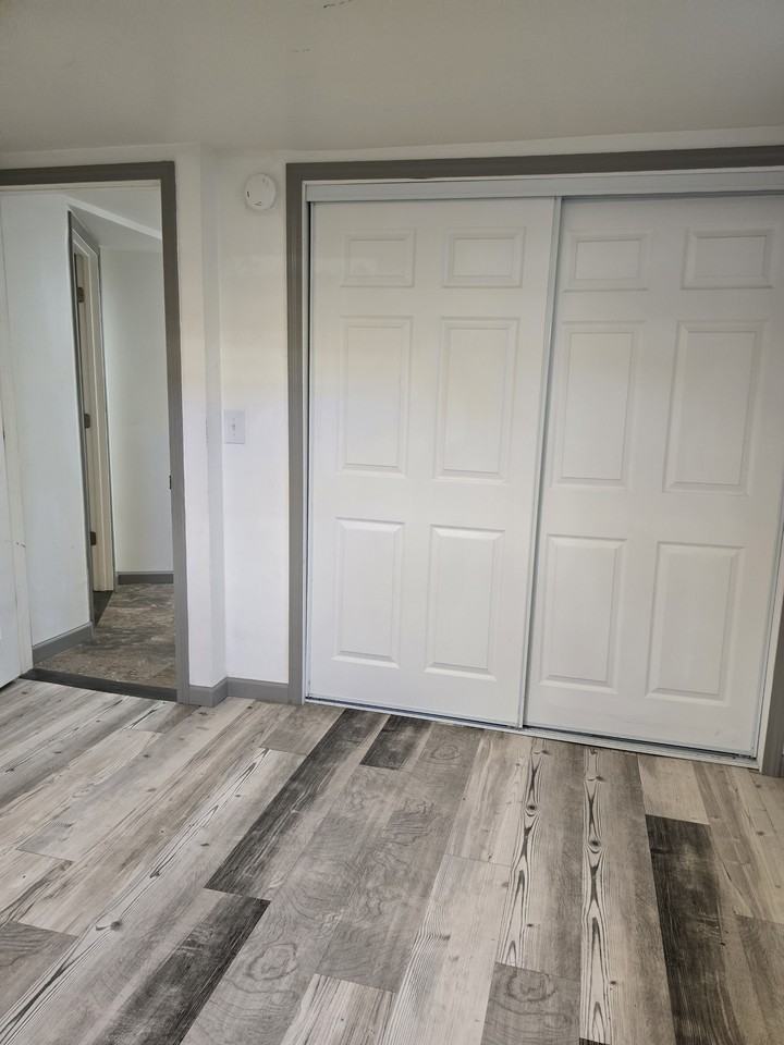 2933 S 9050 W - Photo 7 of 9