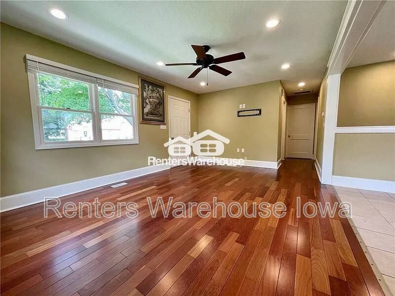 5810 Francis Ave - Photo 2 of 21