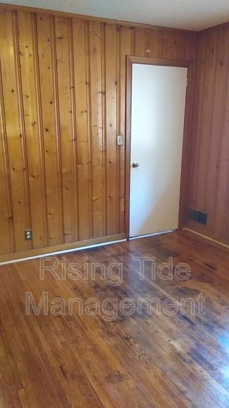 8937 Glendale Dr - Photo 6 of 19