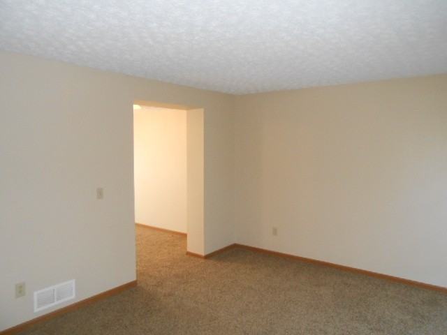 6647 Hilmar Dr - Photo 3 of 15