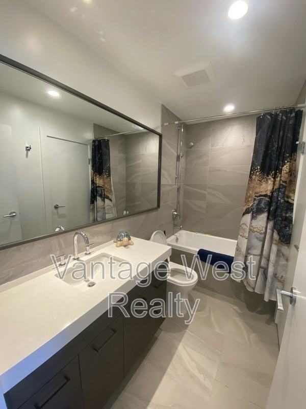 1010 Sunset Dr - Photo 2 of 7