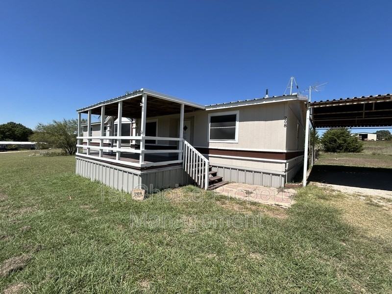 208 Prairie Trl - Photo 2 of 39