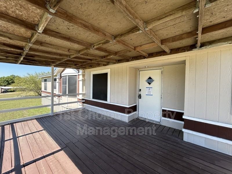 208 Prairie Trl - Photo 3 of 39