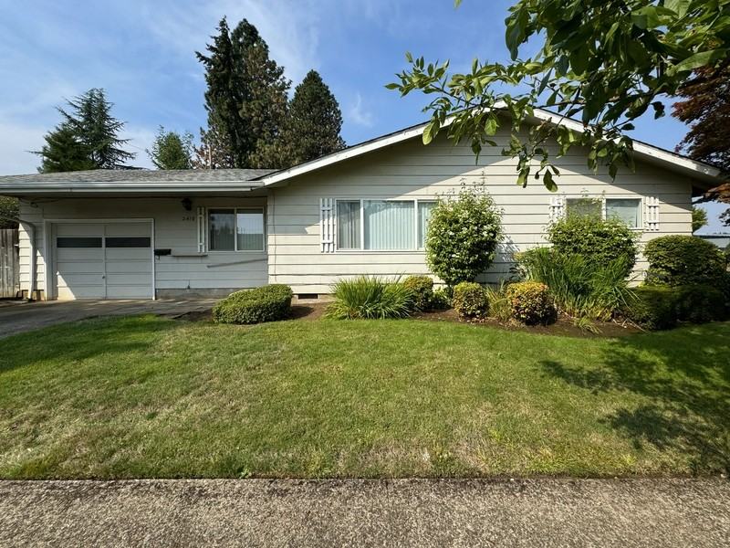 2410 Taylor St - Photo 3 of 28