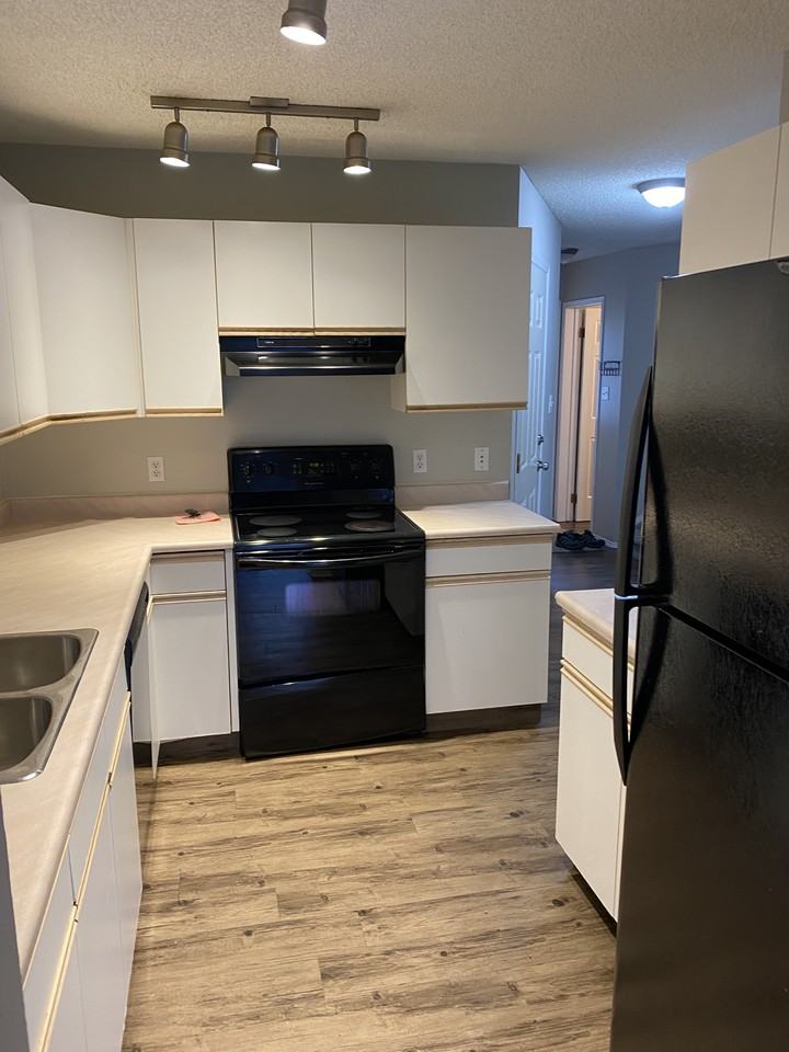 43 Hooper Cres Nw #43 - Photo 3 of 11