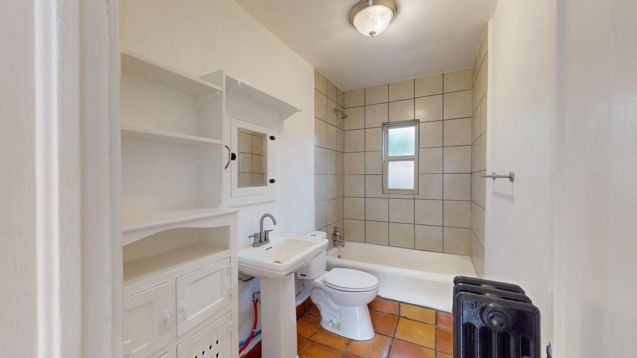 803 Marquette Ave Nw - Photo 3 of 43