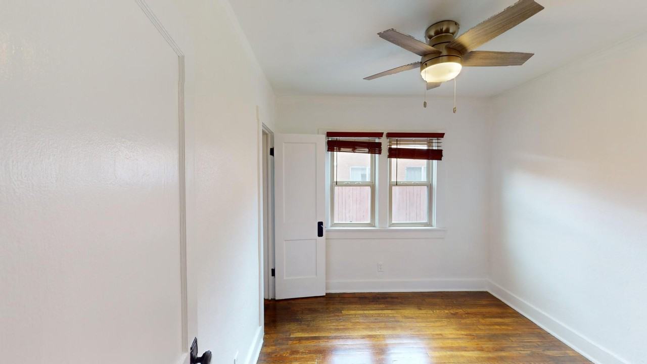 803 Marquette Ave Nw - Photo 4 of 43