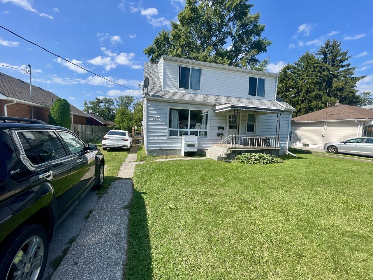 1489 Everts Ave - Photo 2 of 4