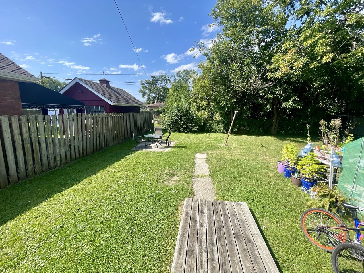 1489 Everts Ave - Photo 3 of 4