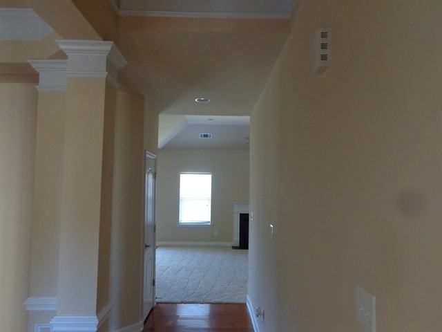 1209 Mountain Laurel Ct - Photo 2 of 12