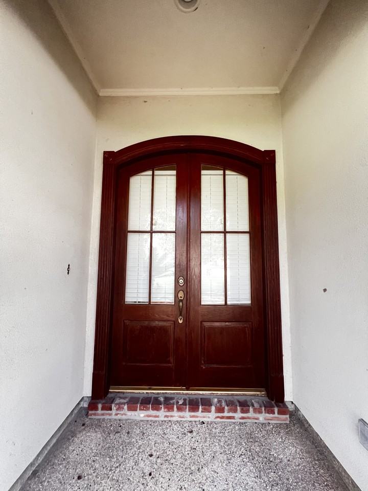 6011 Riverbrook Dr - Photo 5 of 32