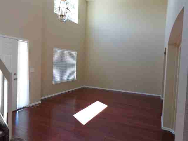 13985 Elm St - Photo 2 of 30