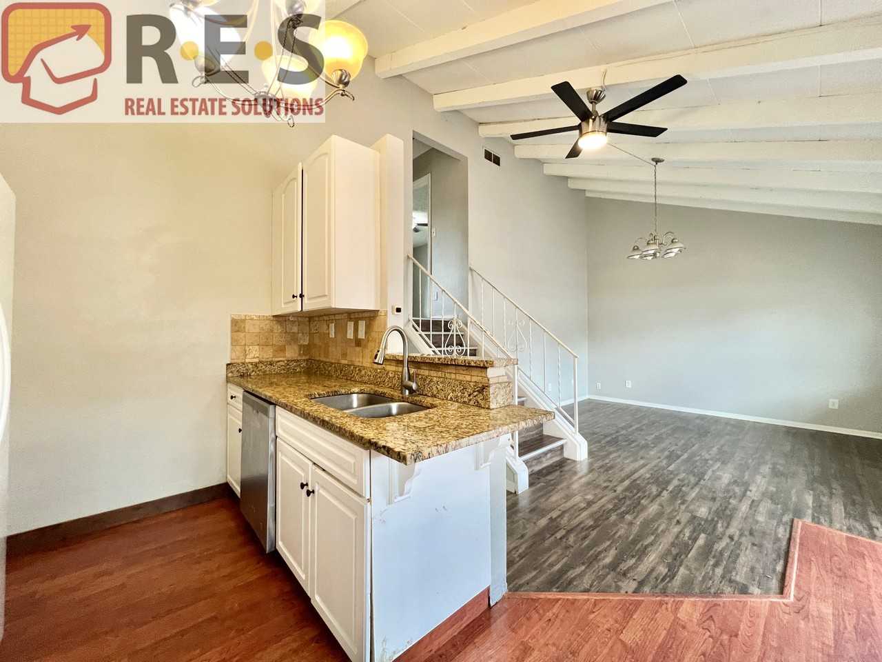 979 S Miller Way - Photo 3 of 14