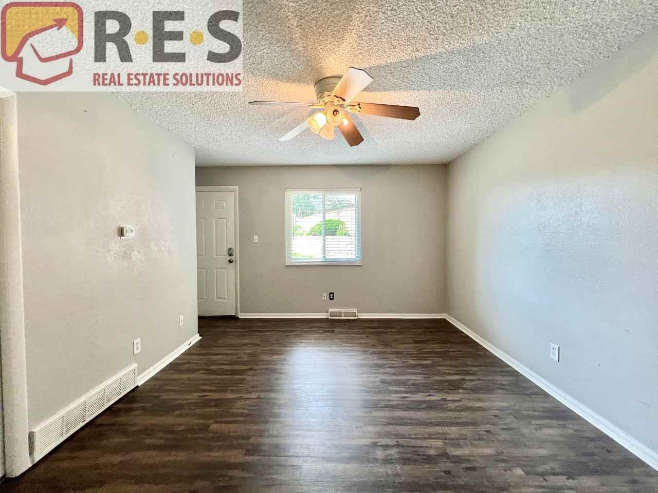 979 S Miller Way - Photo 6 of 14