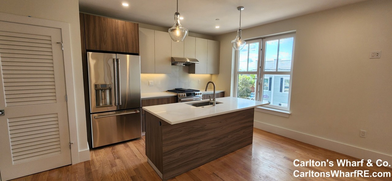 191 Main St #2 - Photo 3 of 17