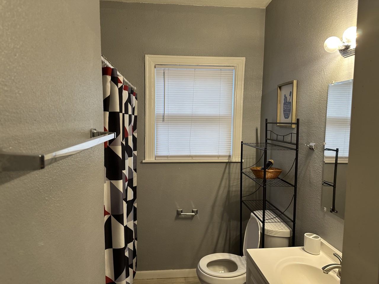 534 Chicago Blvd #NA - Photo 6 of 8