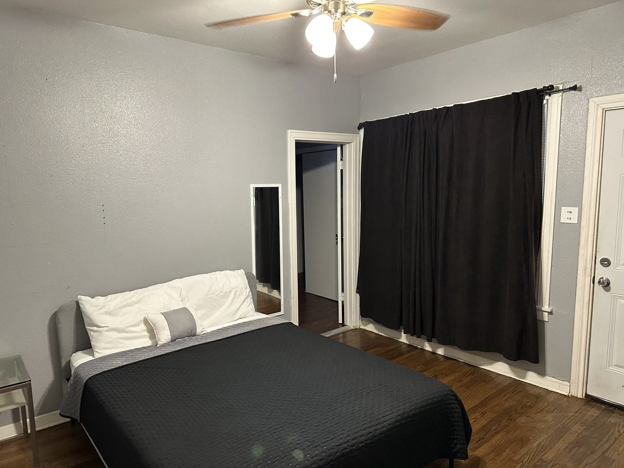 534 Chicago Blvd #NA - Photo 7 of 8