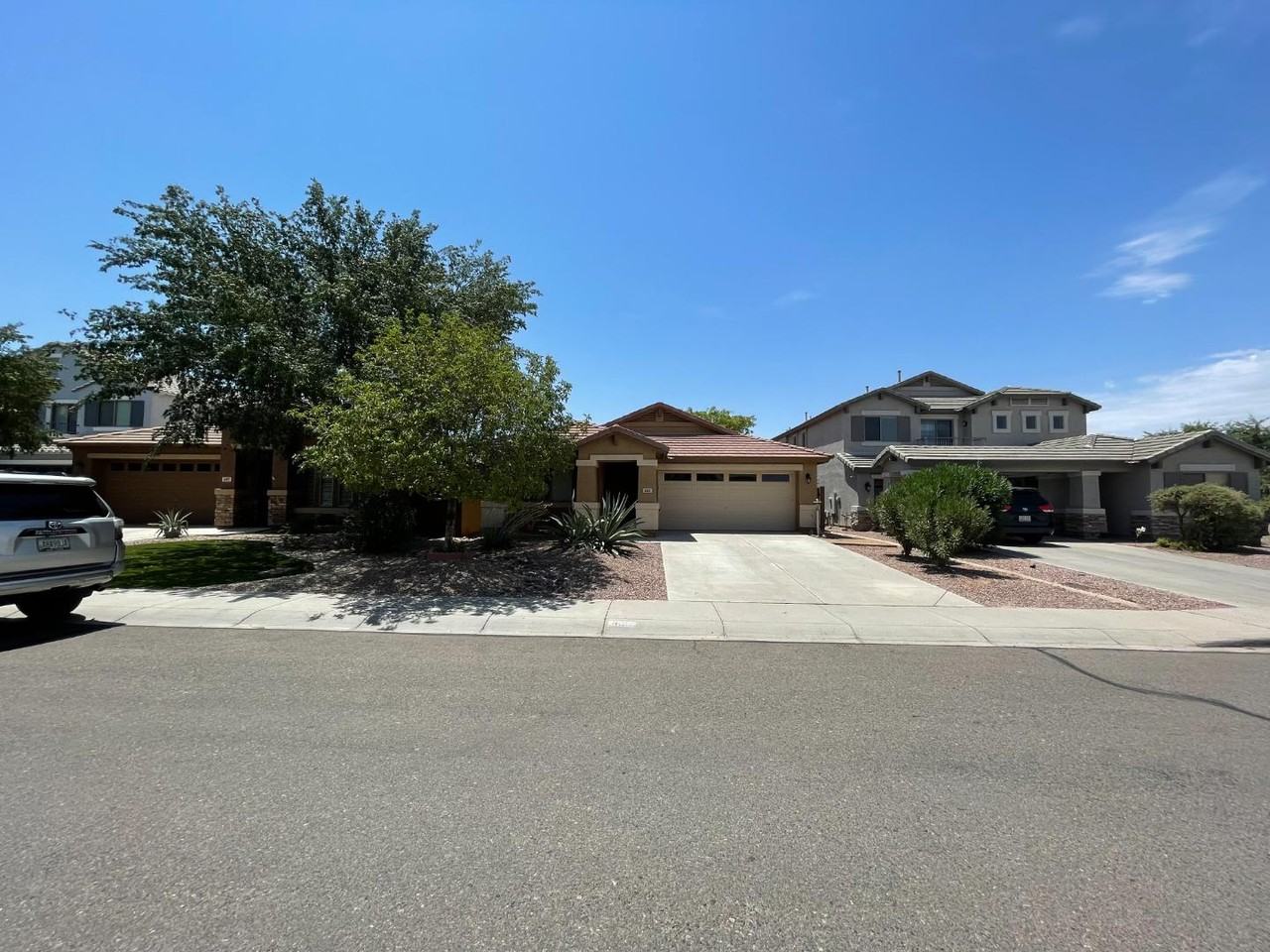 633 E. Leslie Ave - Photo 3 of 20