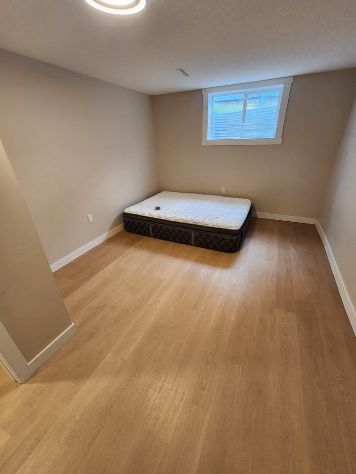 6335 4 St Nw - Photo 3 of 7