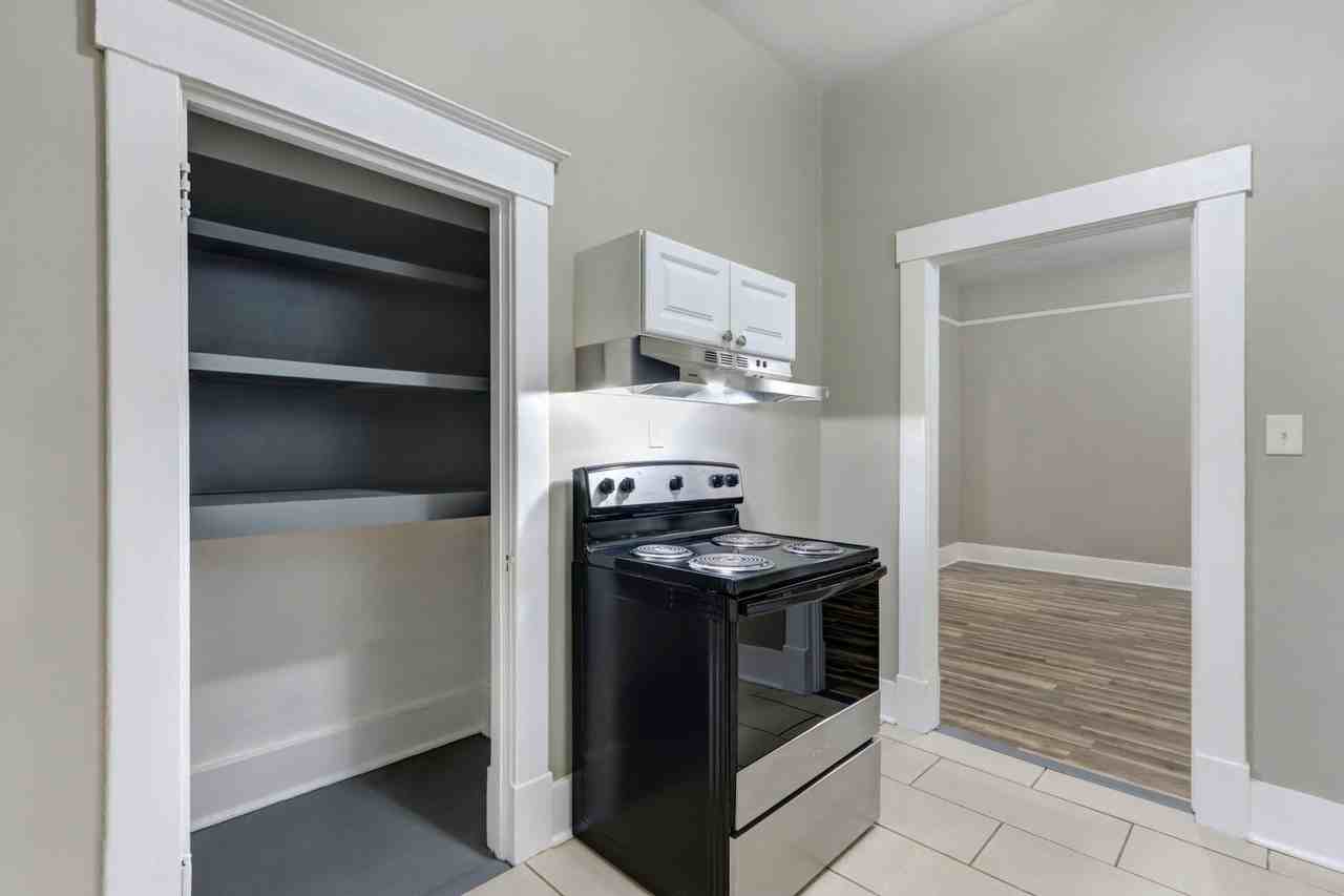 660 E 34th St - Photo 7 of 16