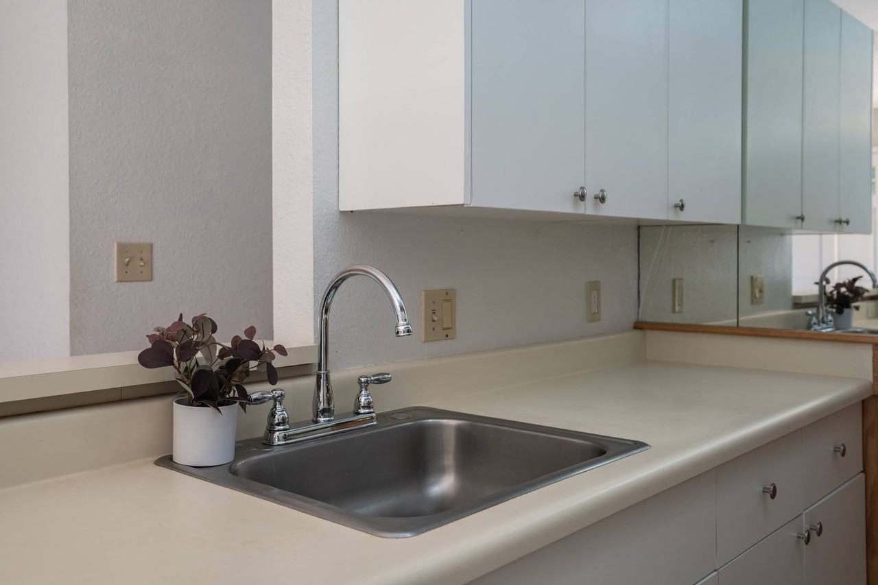 140 Uwapo Rd #106 - Photo 6 of 32