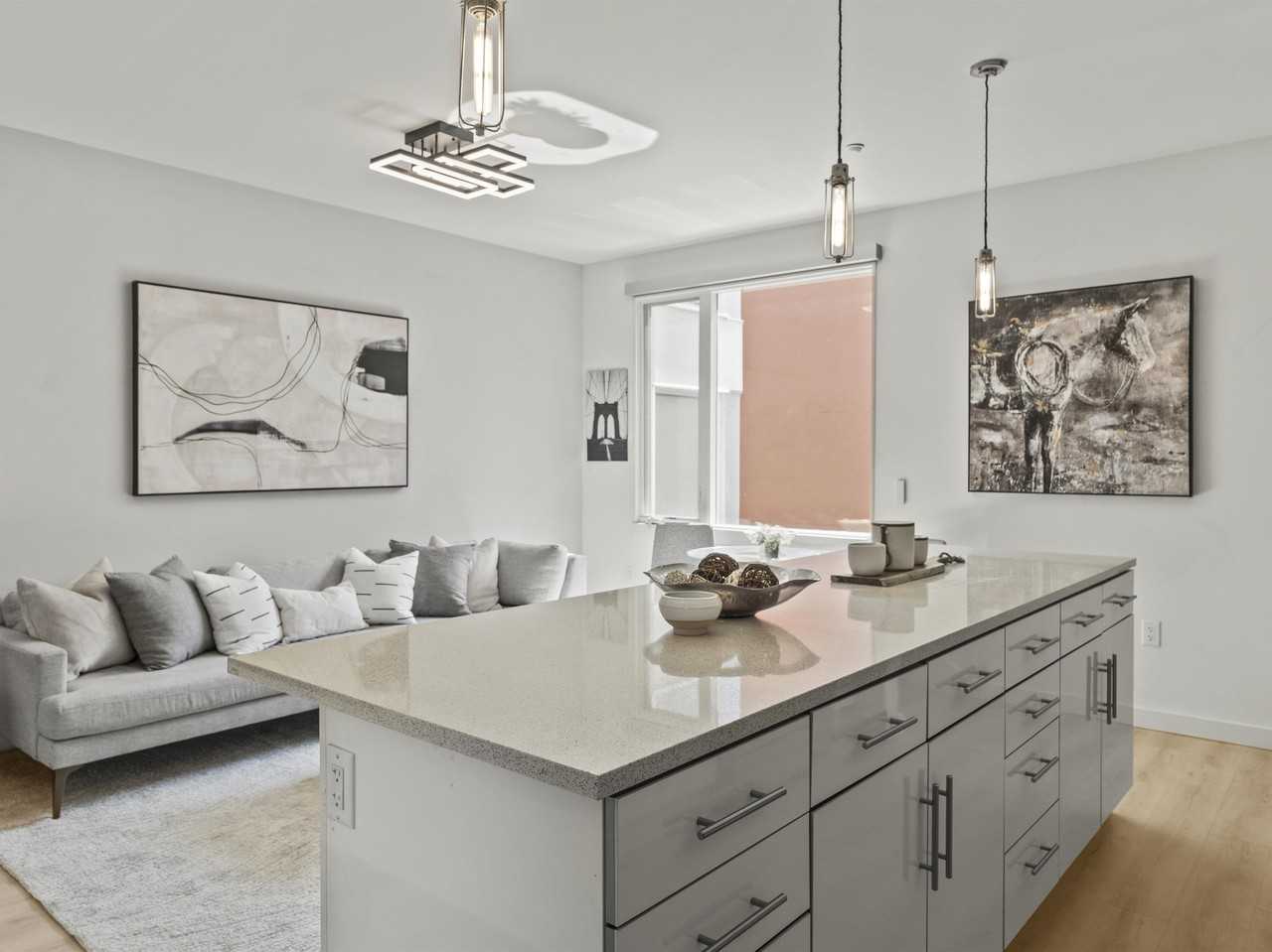 136 Avocet Way - Photo 3 of 35