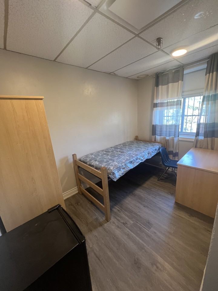 Keele St & Dundas St W, Toronto, ON M6P 2K6 Room for Rent PadMapper