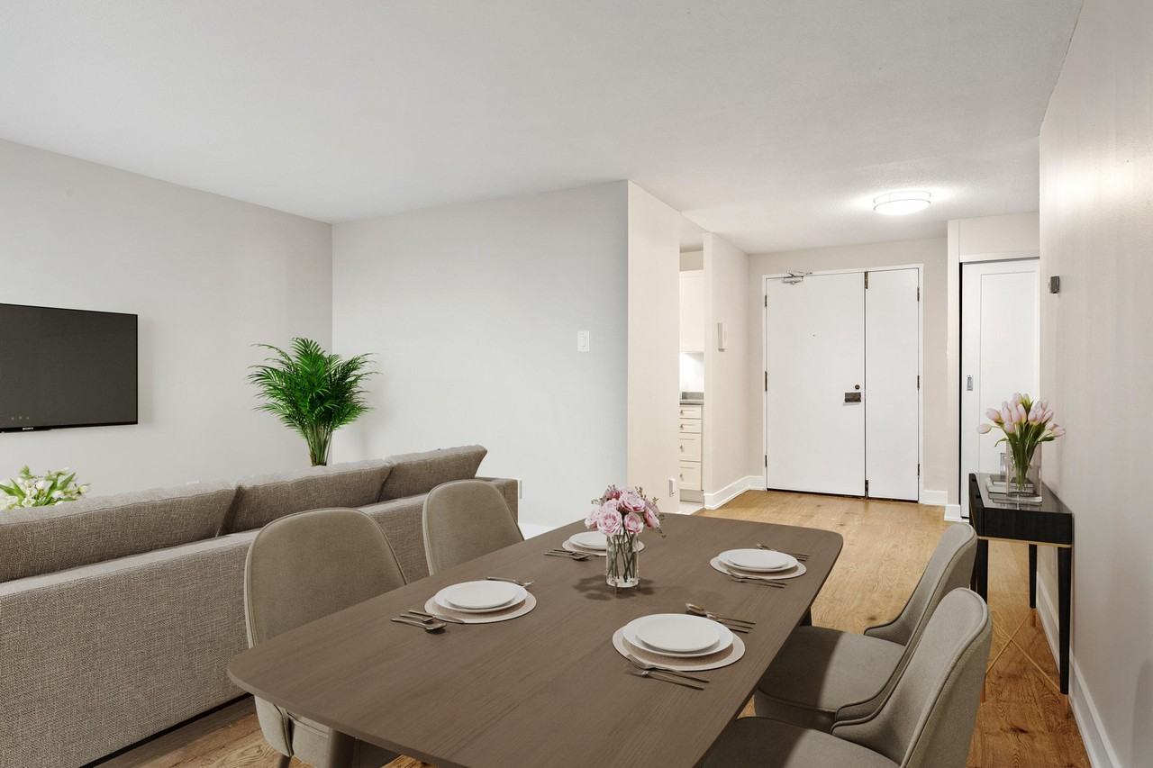 The Ascot - Photo 2 of 11