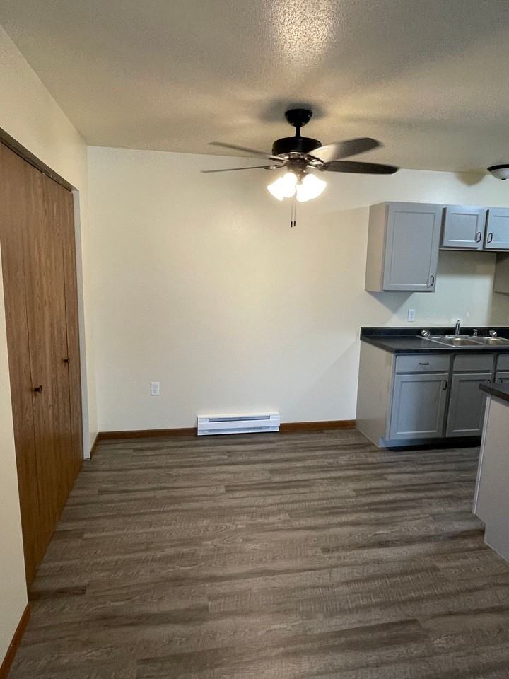 North Country Apartments - Photo 2 of 32