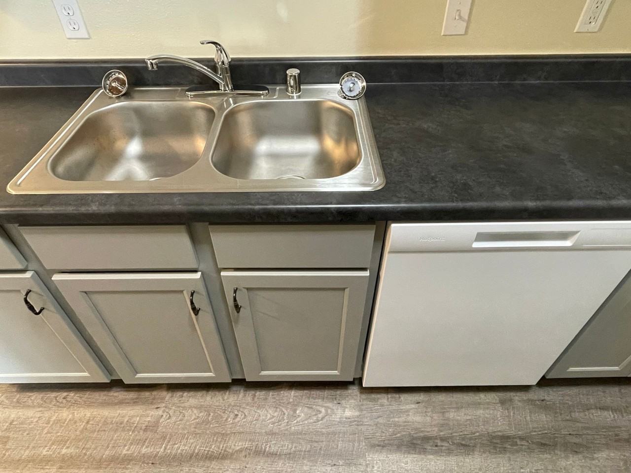 North Country Apartments - Photo 6 of 32