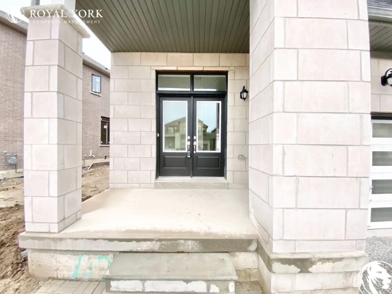 191 Ferragine Crescent, Bradford , Ontario L3Z 4K1 - Photo 2 of 34