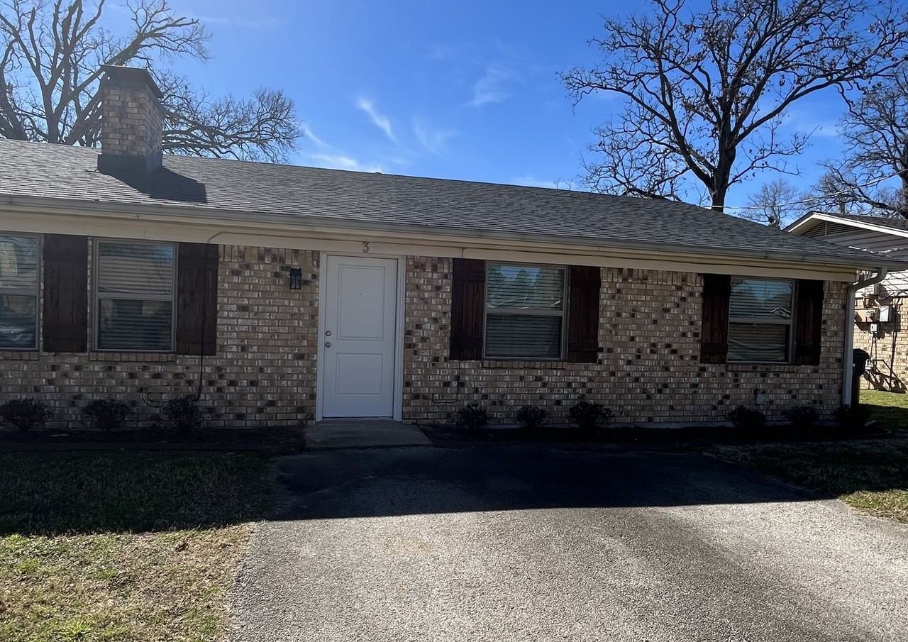 811 Mcclenny Drive #M06