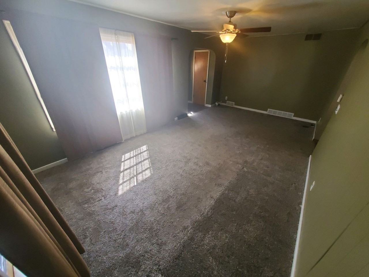 802 3rd St - Photo 2 of 8