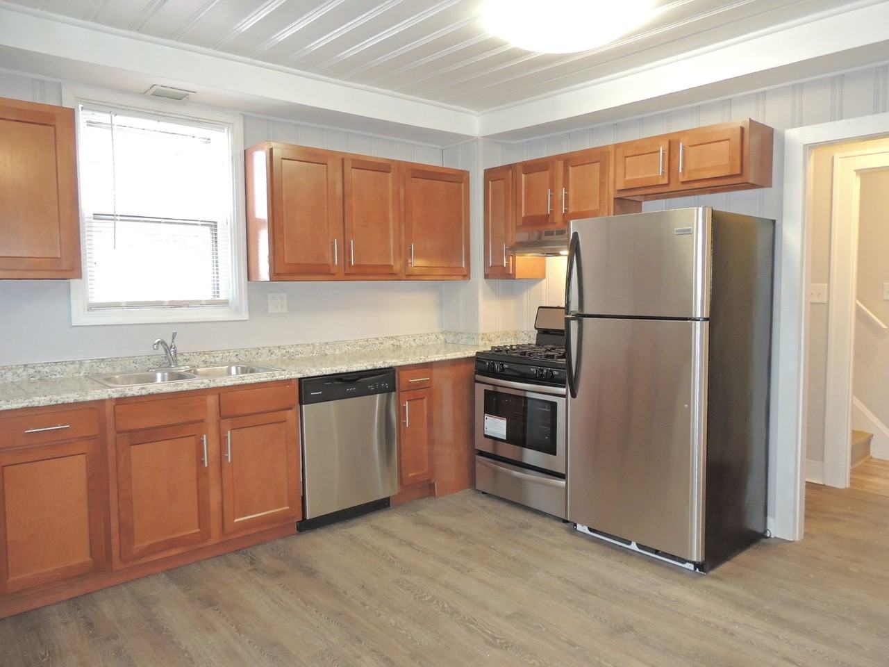 3554 Antisdale Ave - Photo 6 of 17