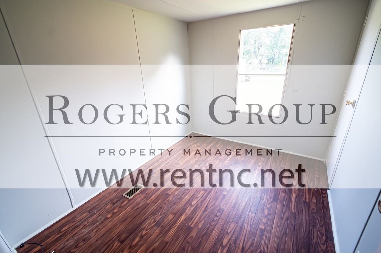 241 Hidden Lake Ln - Photo 5 of 9