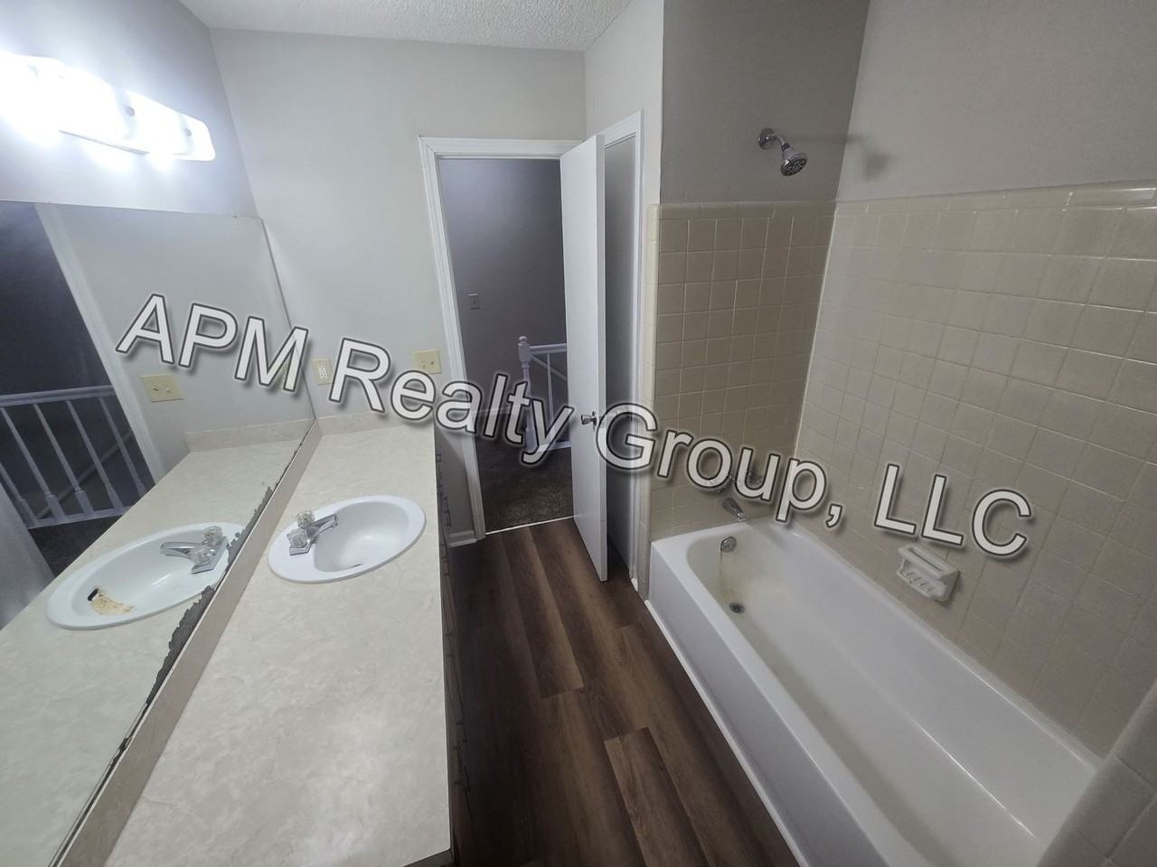 105 Manorwood Ct Apt C - Photo 6 of 15