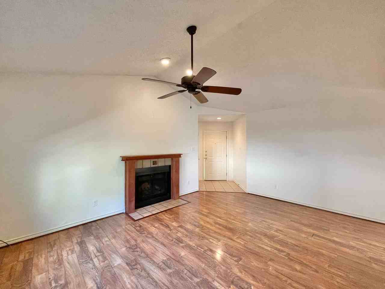 4005 Trotwood Trl - Photo 5 of 20