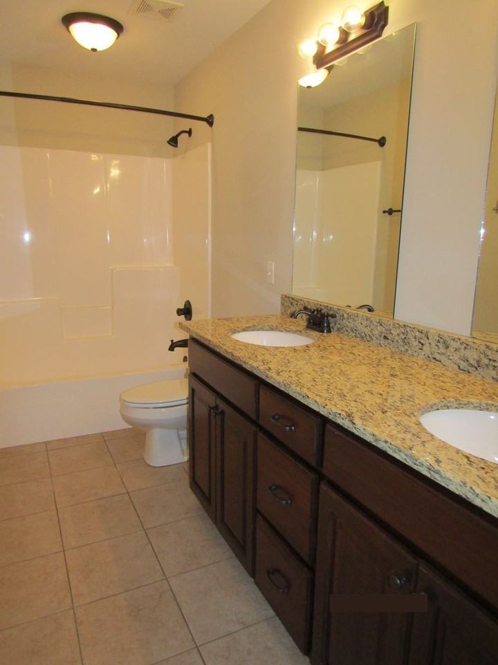 204 Clearview Dr - Photo 5 of 10