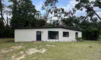 featured image of 700 Apache St